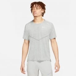 Nike Dri-FIT ADV Techknit Ultra Men's Short-Sleeve Running Top