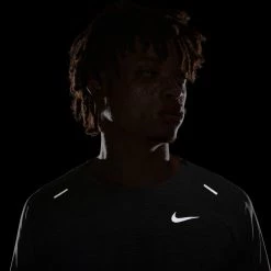 Nike Dri-FIT ADV Techknit Ultra Men's Short-Sleeve Running Top