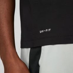 Nike Dri-FIT Men's Graphic Training T-Shirt Sportswear